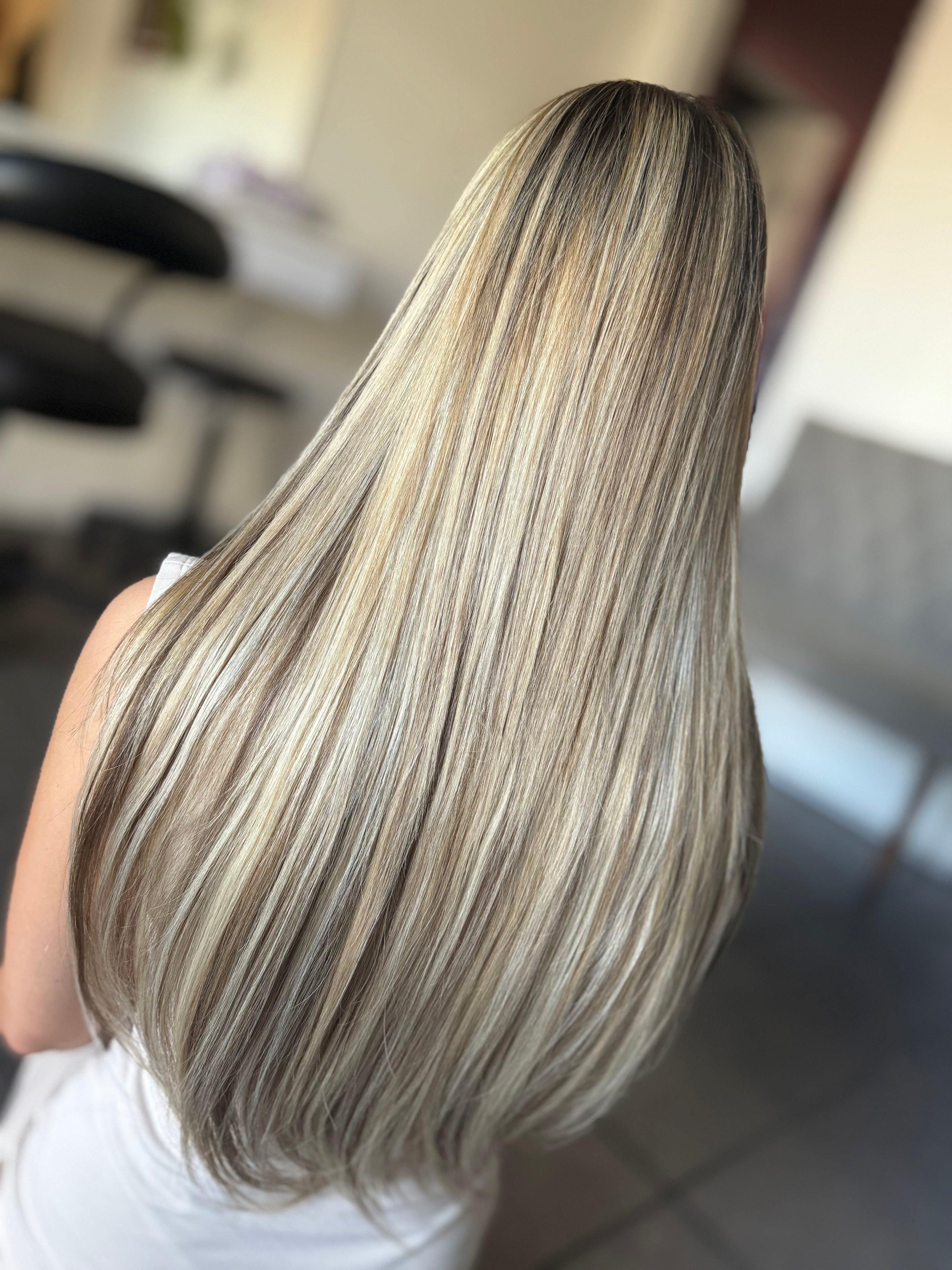 Hair Extensions Course - Weft (Sew-in method)